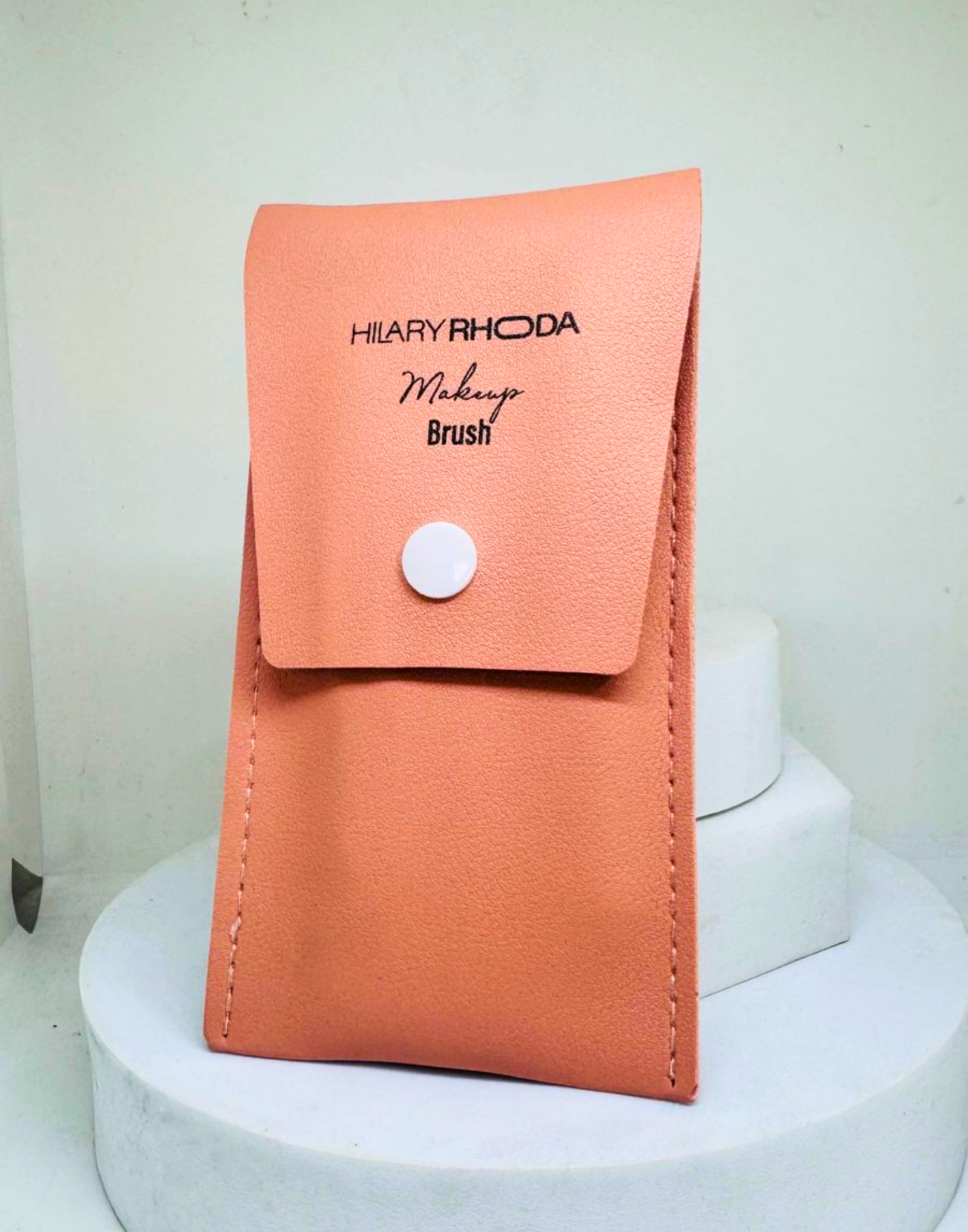 Hilary Rhoda Makeup Brush in Small Pouch 8 Pcs